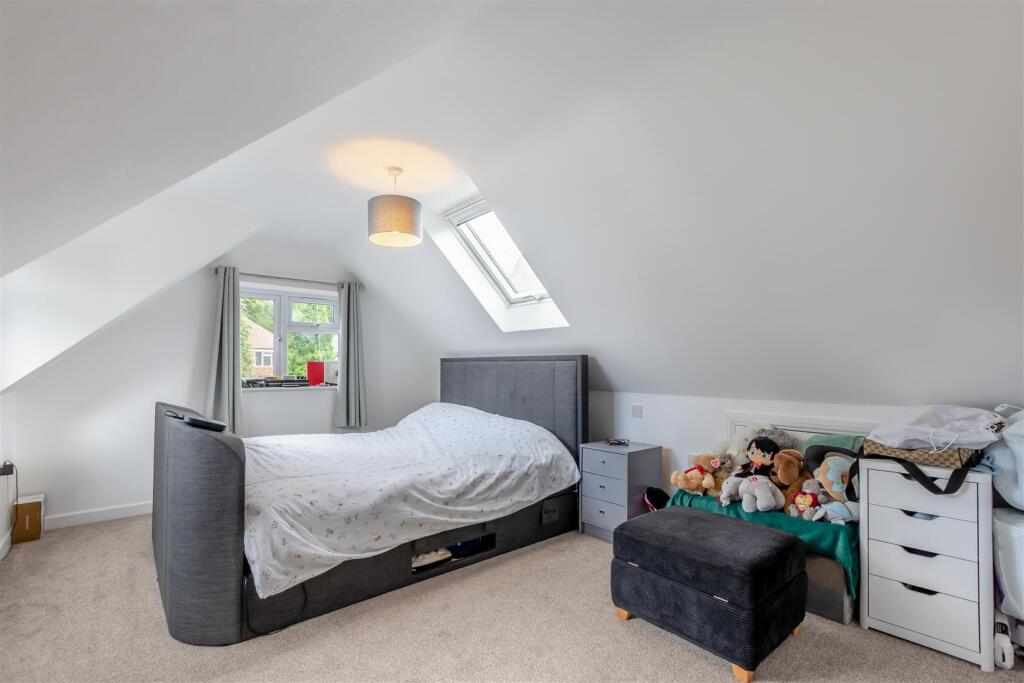 House in Maidstone, Boughton Monchelsea - More