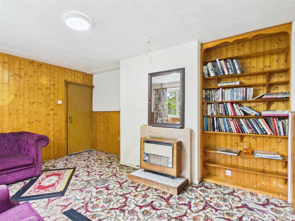 House in Hinckley and Bosworth, Tilton, Burbage - View 3