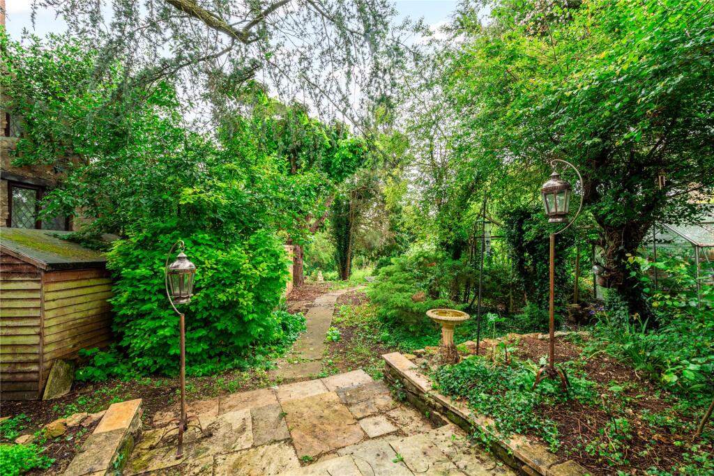 Bakers Lane, Shutlanger, Towcester, Northamptonshire, NN12 - More