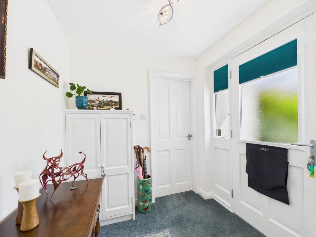 9 St Mary's Park, Windermere, Cumbria, LA23 1AY photo 4