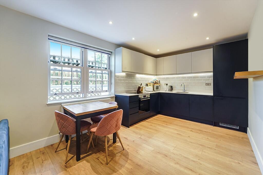 Apartment in London, Royal Borough of Kingston upon Thames - View 4