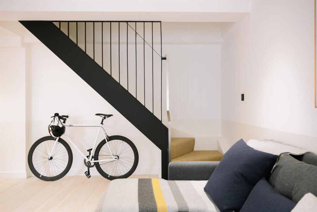 Main image of property: Fonthill Mews, Finsbury Park