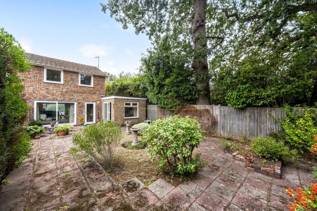 House in Redhill - View 2