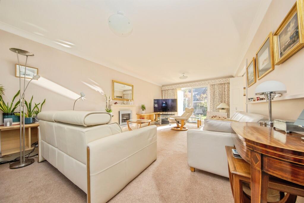 Saxon Way, Melton, Woodbridge photo 3