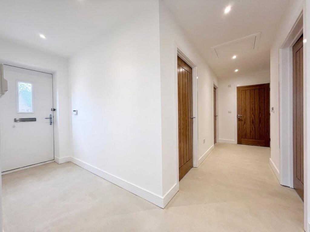 House in North West Leicestershire, South East Coalville, Hugglescote and Donington le Heath - View 5