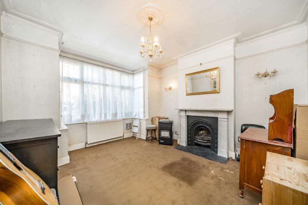 House in London, The Hyde, Hendon - View 3