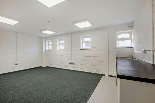 bowthorpe-park-industrial-estate_unit-units-23-24_2025 (7).jpg