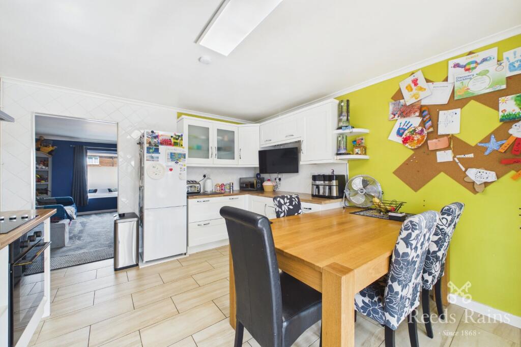 Womersley Road, Knottingley, West Yorkshire, WF11 photo 3