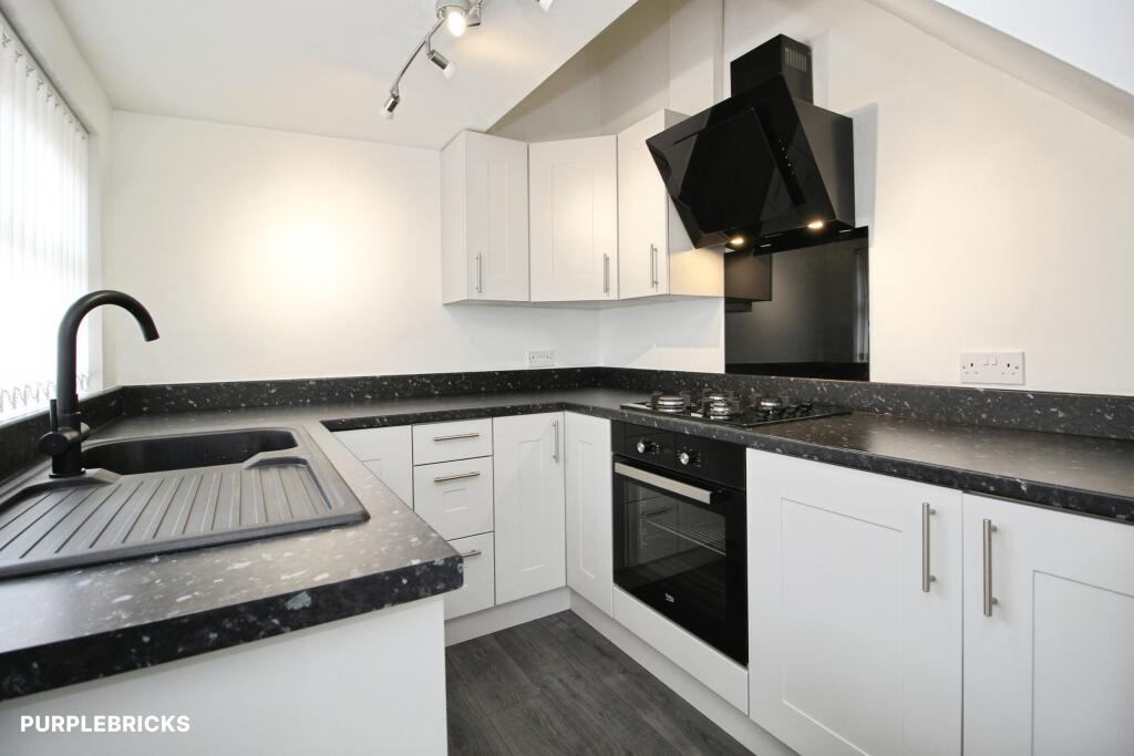 Howard Park, Cleckheaton, BD19 photo 5