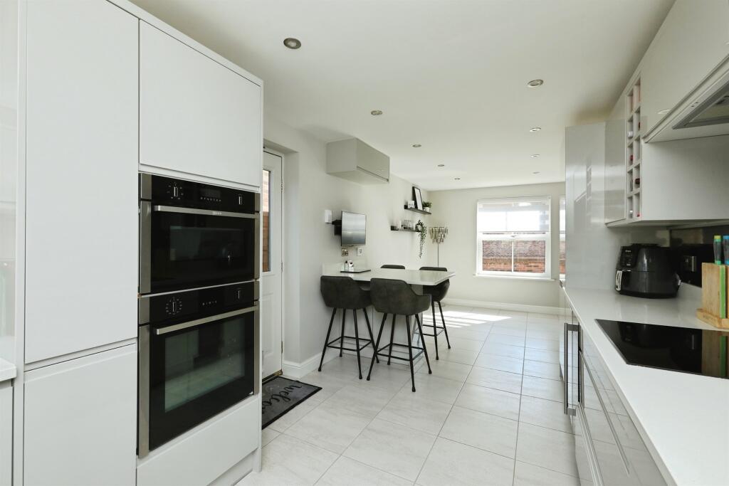 House in Doncaster - View 3