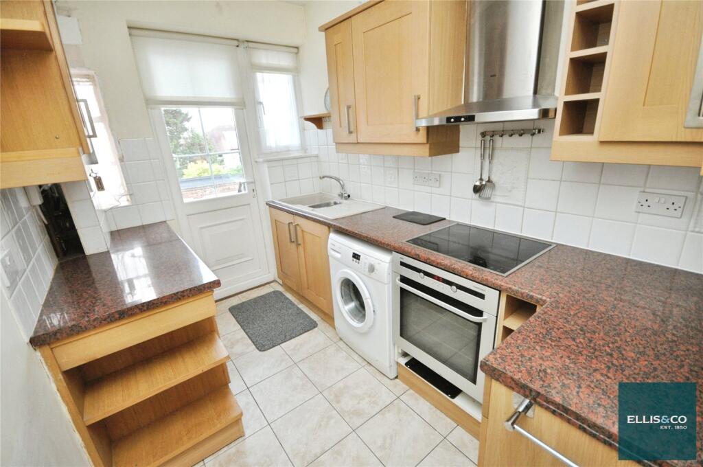 Park Avenue, Finchley, N3 - View 3