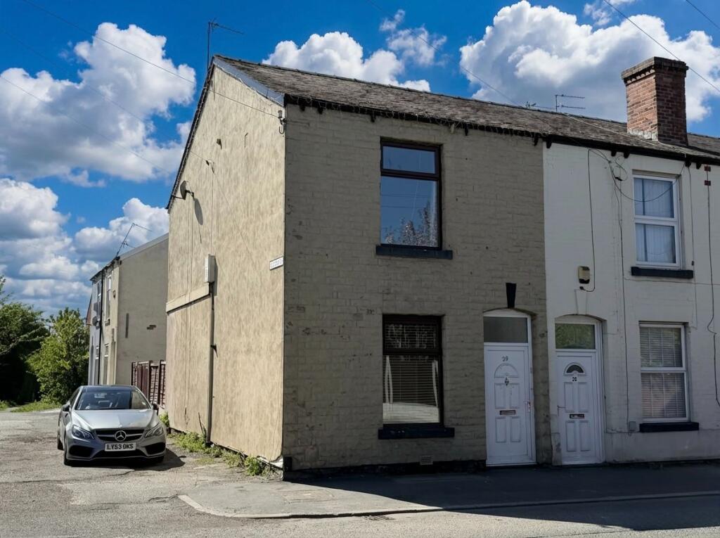 Main image of property: Higher Bents Lane, Bredbury, Stockport, SK6 2JN