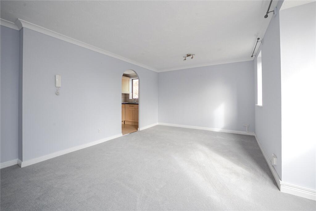 Apartment in London - More