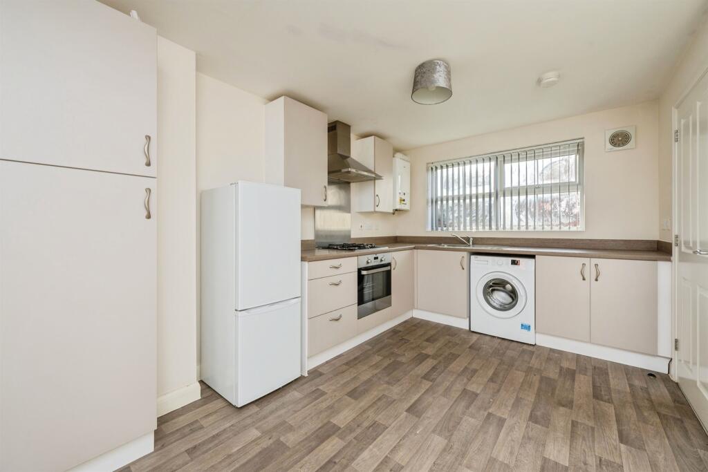 Sorrel Close, Uttoxeter photo 4