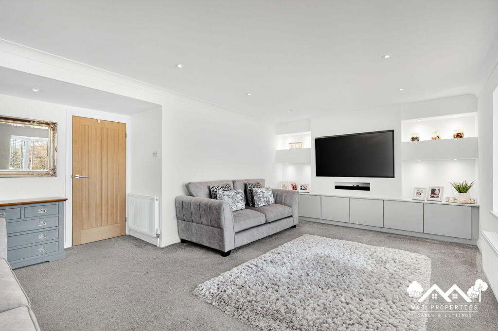 Additional image 3 of Earls Drive, Hoddlesden, Darwen, BB3