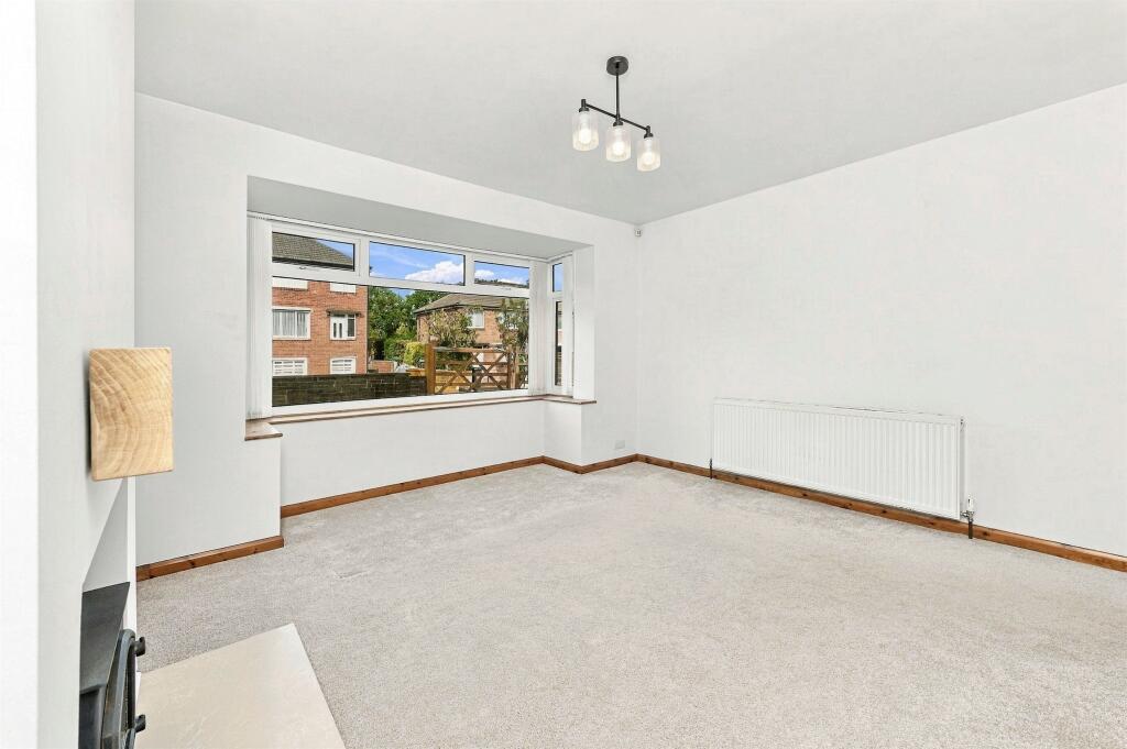Deyne Road, Netherton, Huddersfield photo 4
