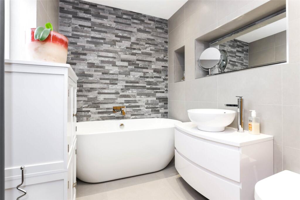 Braeview Drive, Paisley, Renfrewshire, PA2 photo 4