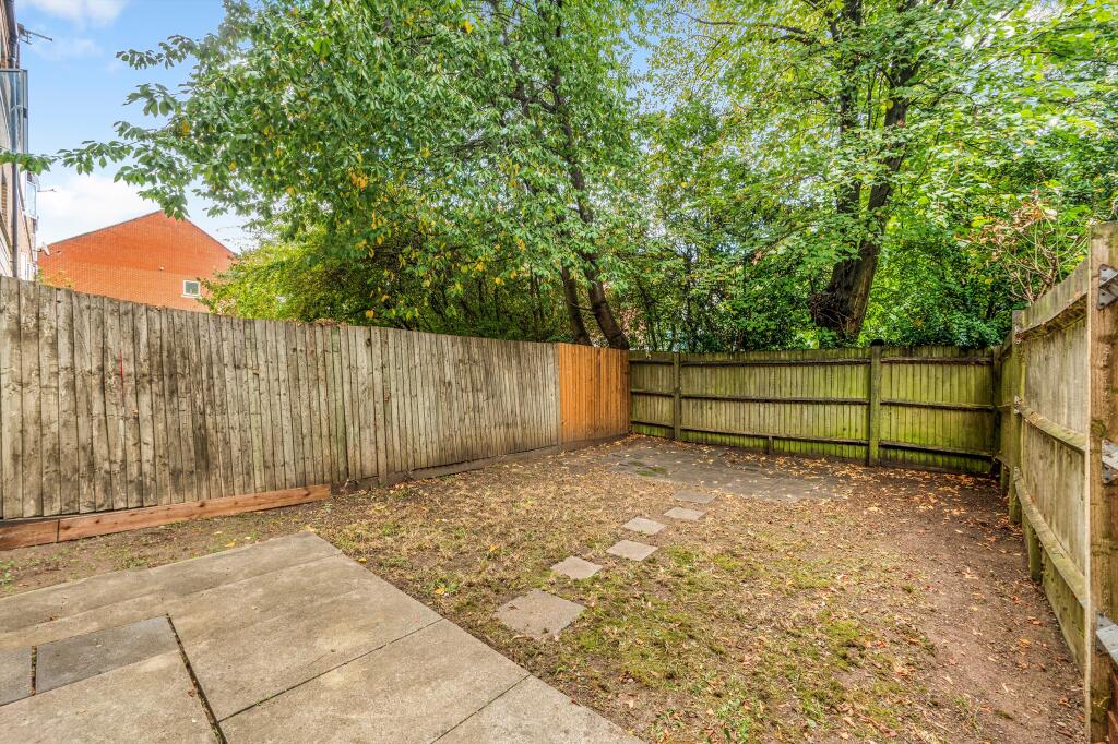 House in London - View 4