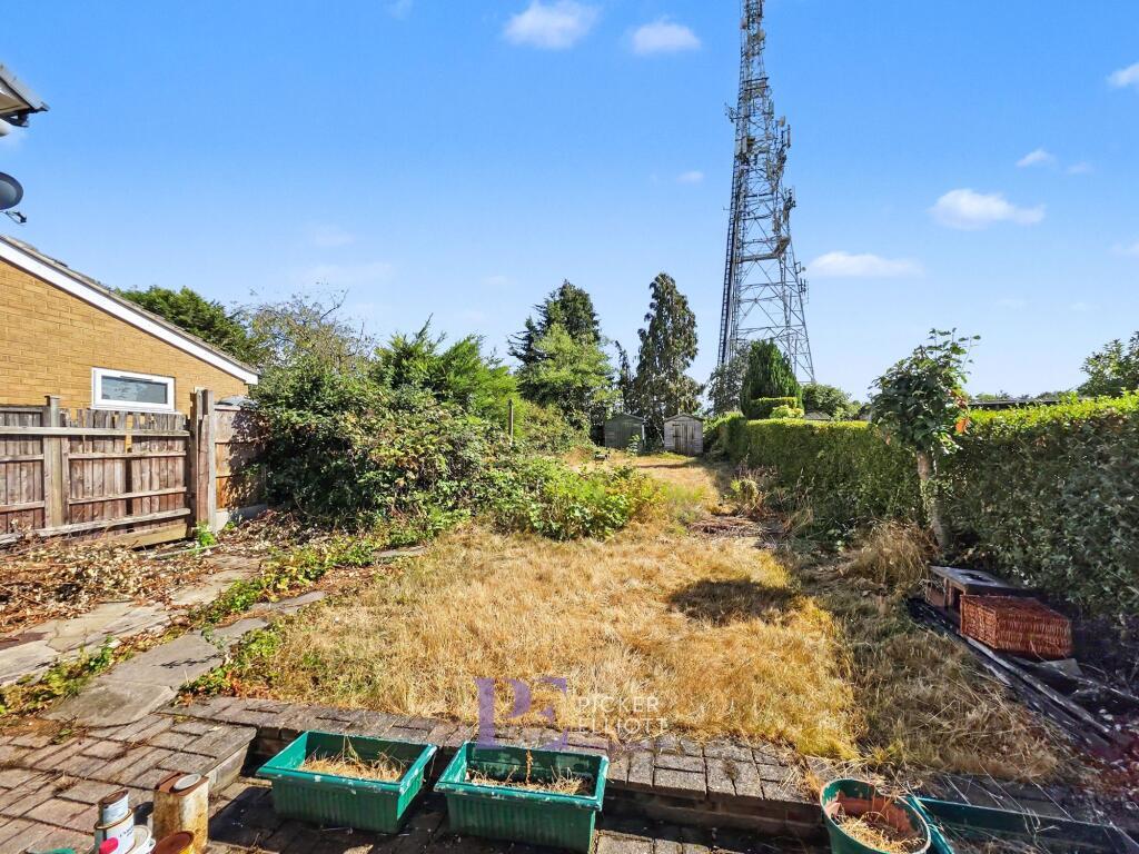 House in Hinckley and Bosworth, Leicestershire - More