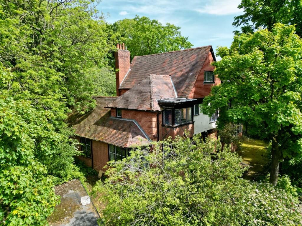 Main image of property: Mottram Road, Matley, Stalybridge, Greater Manchester, SK15 2SX