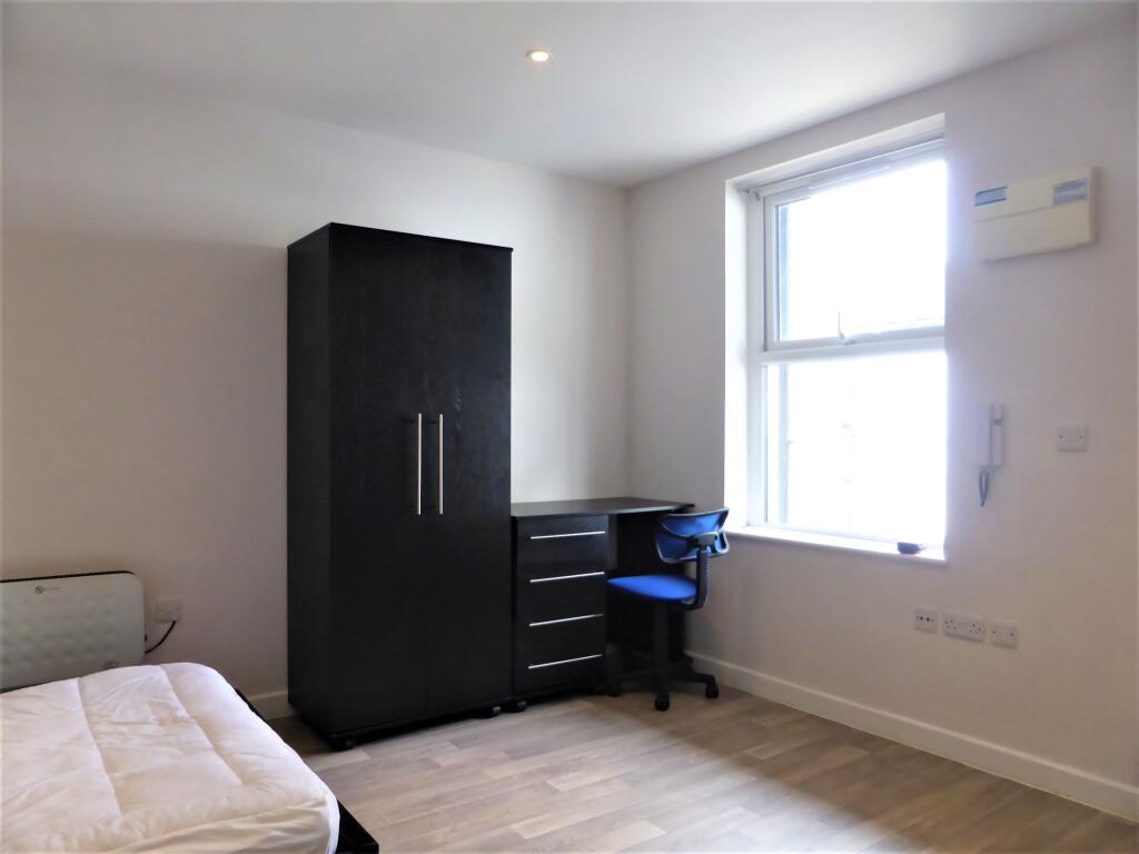 Apartment in Brighton - View 5
