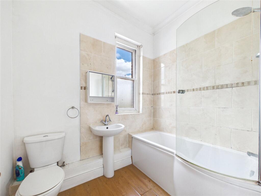 Apartment in Ipswich - View 4
