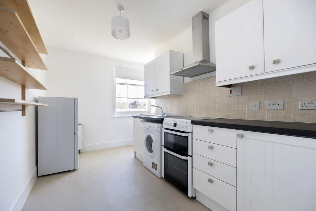 Main image of property: London Road, Cheltenham GL52 6DY