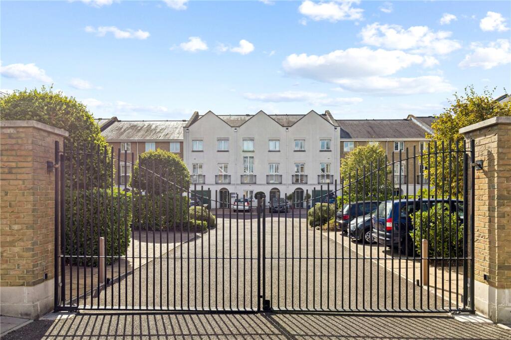 Main image of property: Pavilion Square, London, SW17