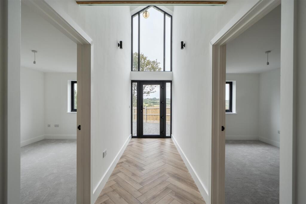 House in Truro, Wendron - More