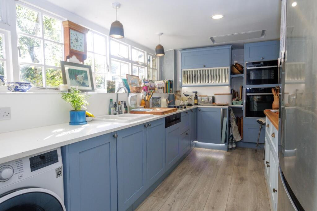 House in Taunton - View 4