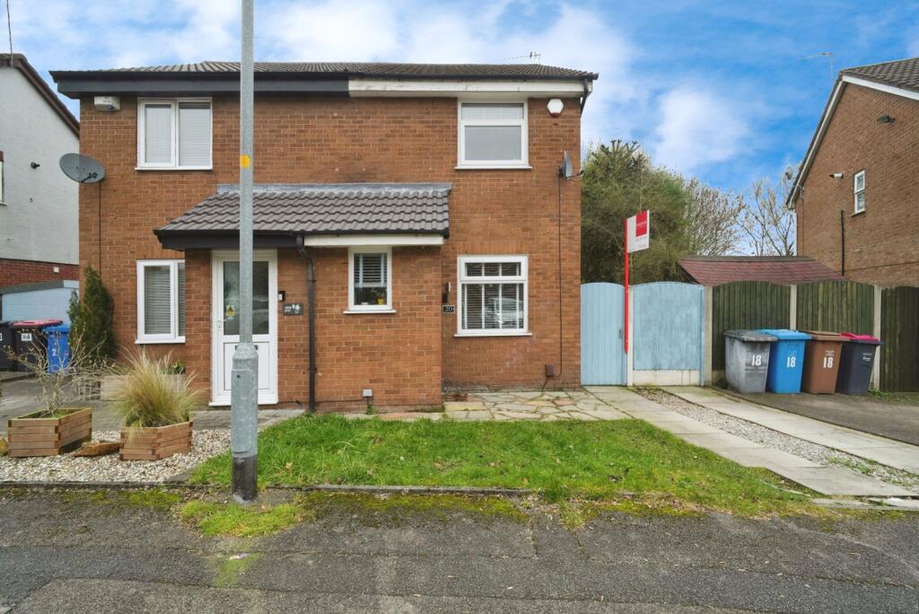 Main image of property: Pendlecroft Avenue, Pendlebury, Swinton, Manchester, M27