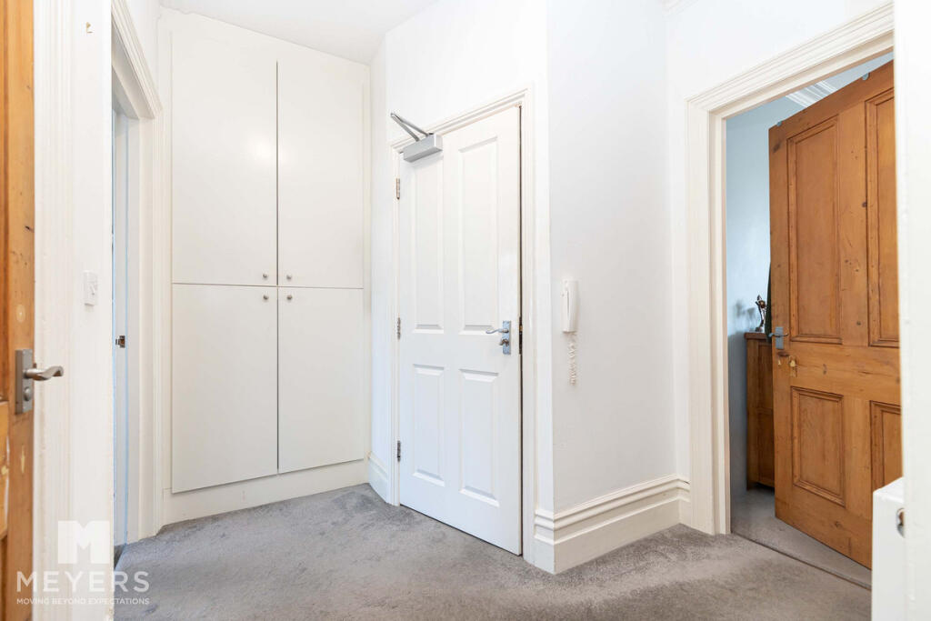 Apartment in Bournemouth, Boscombe - View 6