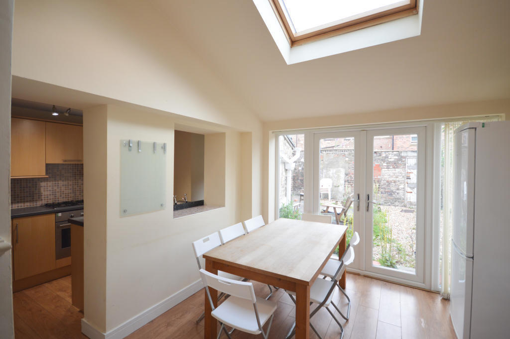 Main image of property: £155pppw - Holly Avenue, Jesmond, Newcastle Upon Tyne