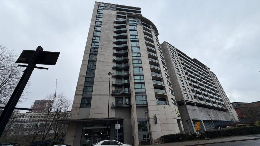 Main image of property: Apartment 297 Centenary Plaza, 18 Holliday Street, Birmingham, West Midlands, B1 1TS
