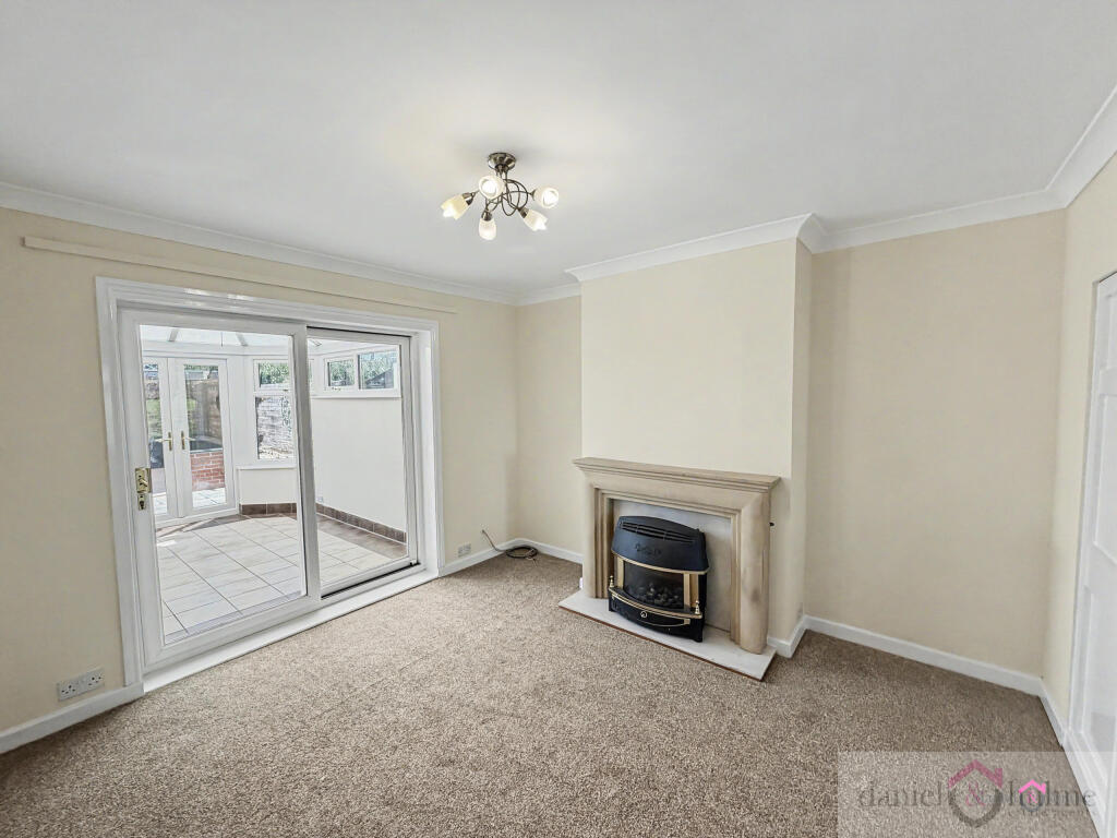 House in Stoke-on-Trent - View 4