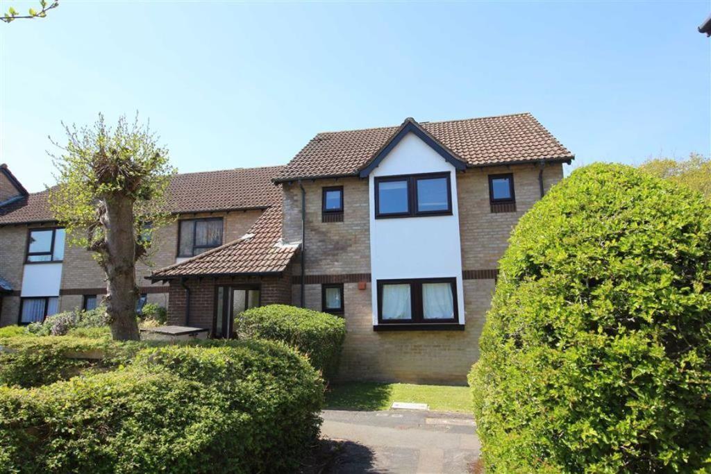 Main image of property: Eastlands, New Milton, Hampshire. BH25 5PH