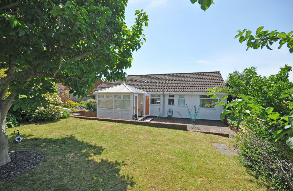 House in Rhiwderin, Pentre-Poeth, Graig - View 2