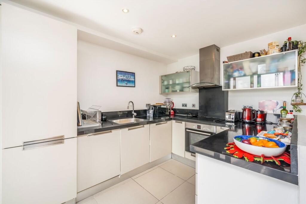 Apartment in London - View 3