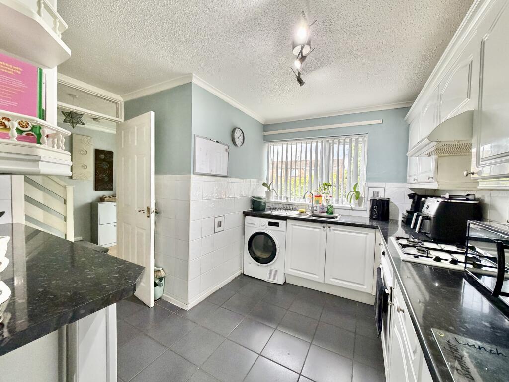 House in Barry, Vale of Glamorgan - More