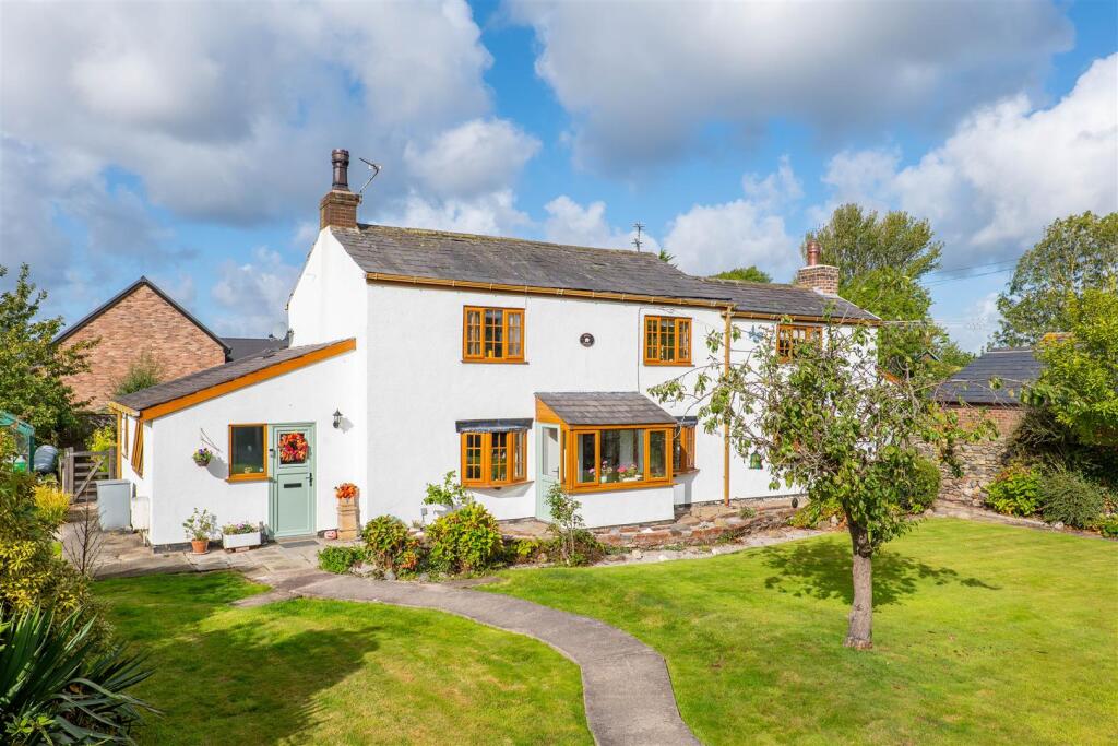 Main image of property: The Brow, Hesketh Bank, Preston