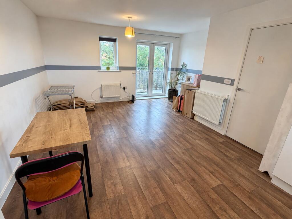 Apartment in Romford - View 5
