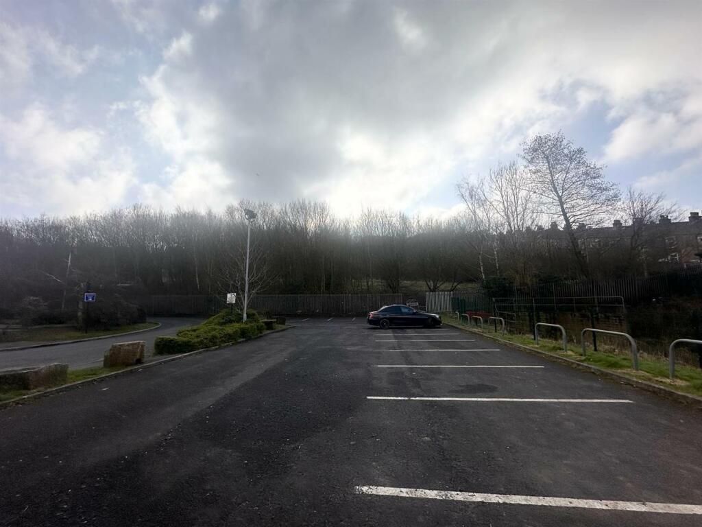 IveGate, Colne photo 5