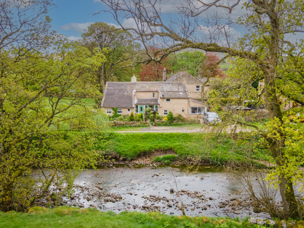 Main image of property: Appersett, Hawes, DL8 3LN