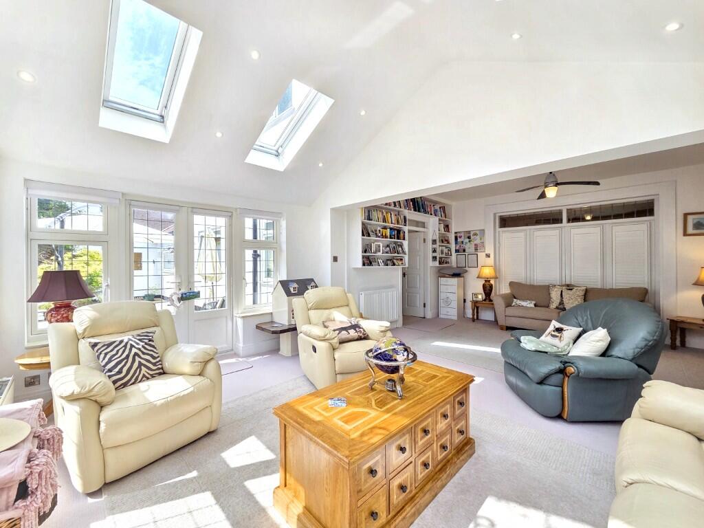 House in Salford, Greater Manchester - View 5