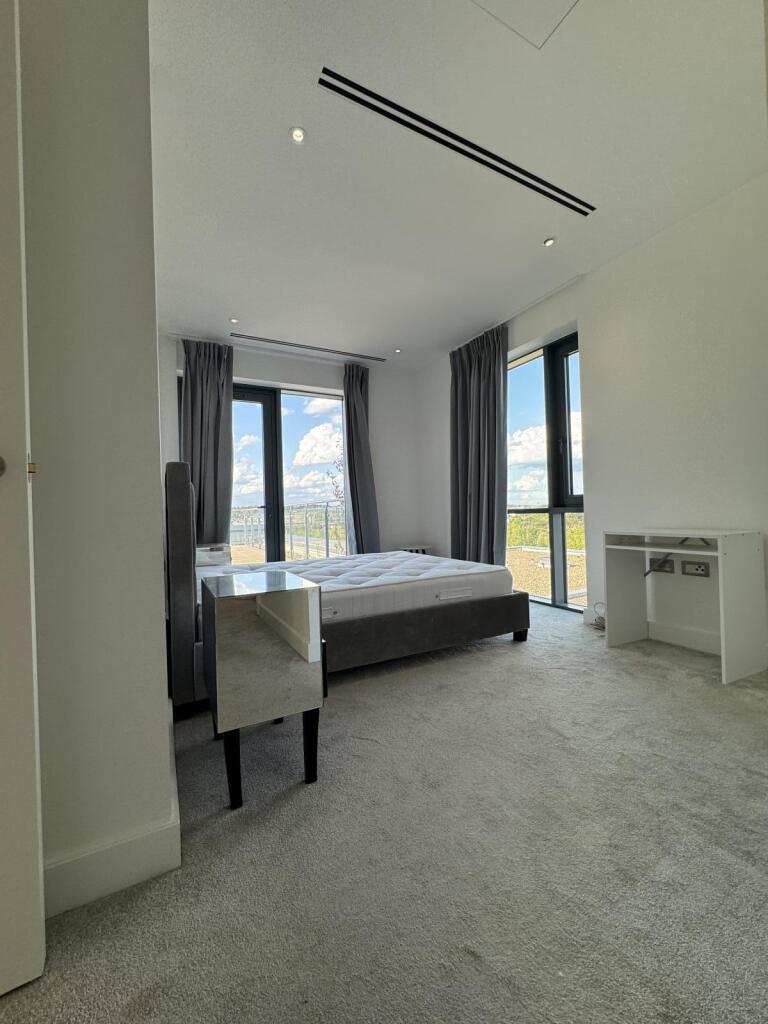 Apartment in London - More