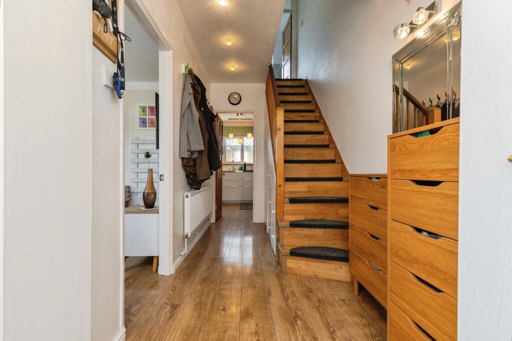 Coleshill Drive, Bristol, BS13 - More