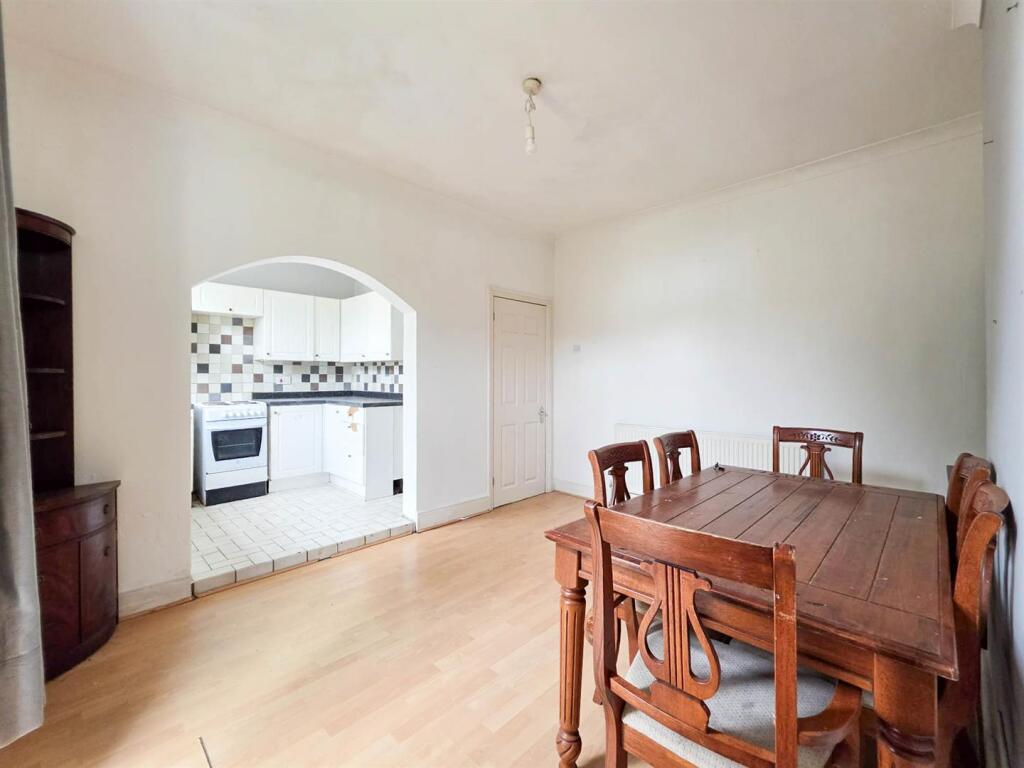 House in Southend-on-Sea, Westcliff-on-Sea - View 3