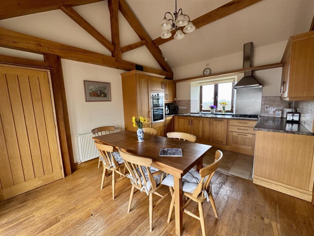 Hafoty, Plas Newydd Farm, Llangoed photo 4