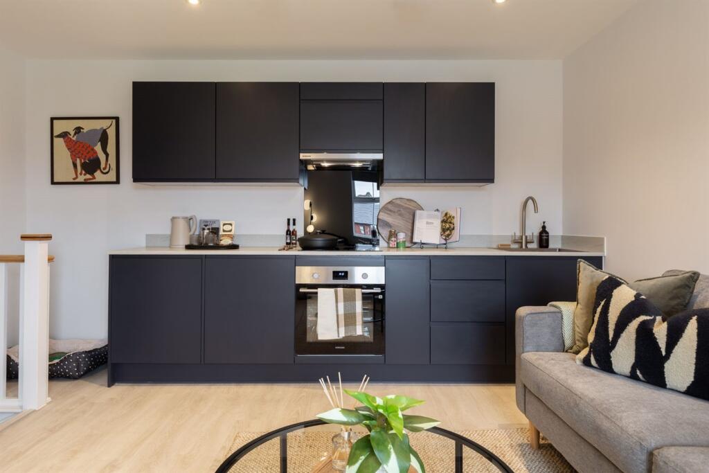House in Nottingham, Nottinghamshire - View 2