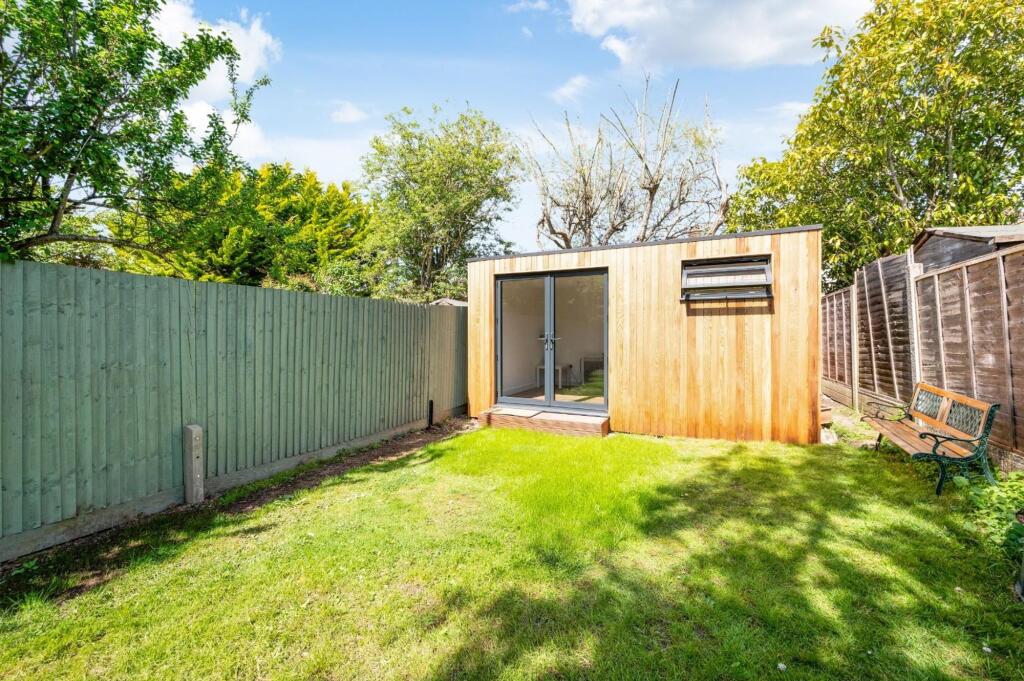 House in Epsom and Ewell, The Wells - View 5